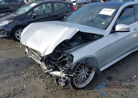 2011 Mercedes-Benz E 550 из США, поврежденный, VIN WDDHF7CB2BA303758